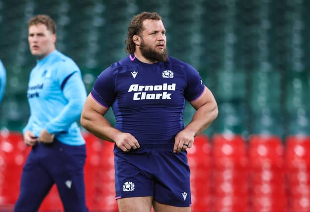 Burrowed his way over for Scotland's third try. Force to be reckoned with throughout. Made way for Sutherland. 8