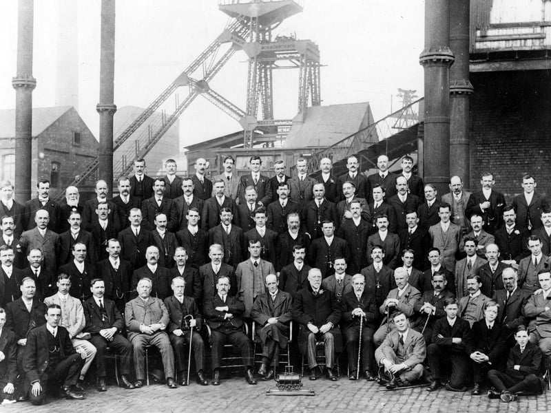 Staff of Broom Pit and Middleton Fireclay (bricks) companies pictured in 1913.