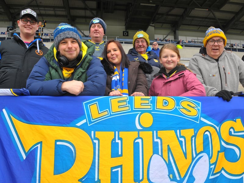 Leeds Rhinos v Castleford   fans   09-03-2036 pic steve ridingRhinos fans  