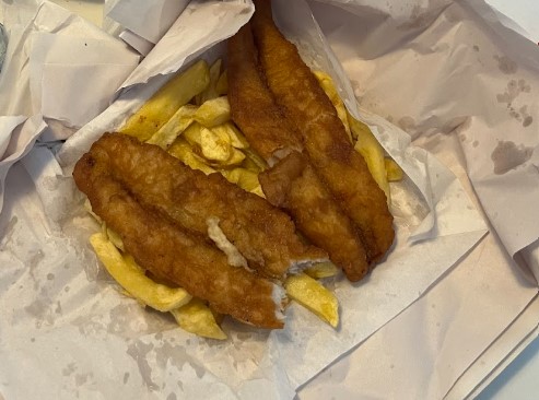 Benny’s Fish and Chicken Bar has been an East End favourite for over 40 years. 693 Alexandra Parade, Glasgow G31 3LN.