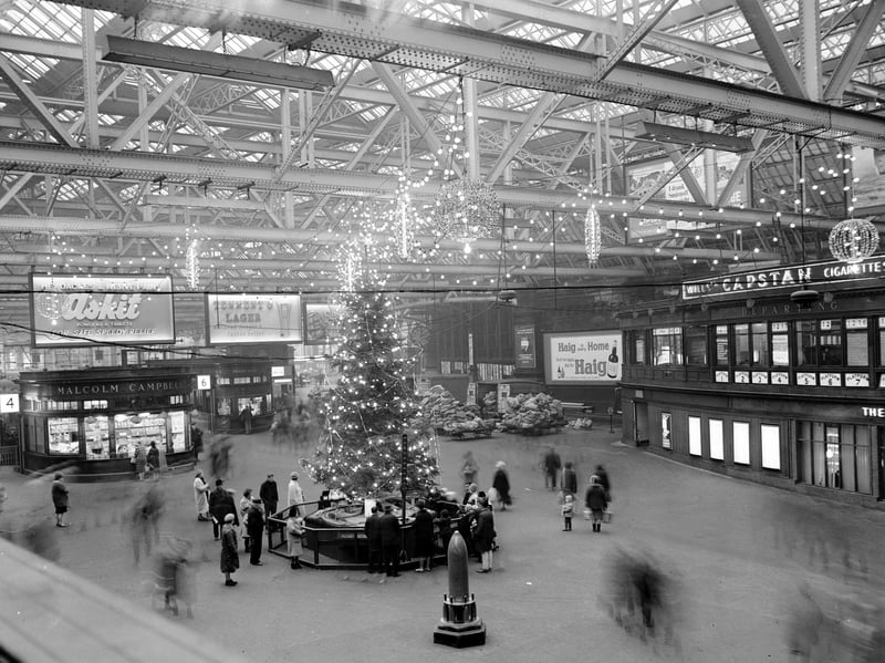 The Christmas tree at Central Station, Glasgow, in December 1965
