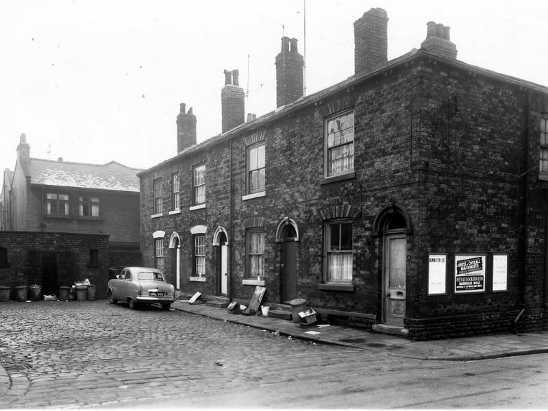 Looking across from Wordsworth Street to Bateson Street in December 1959. On the left the back of the Morning Star public house is in view.