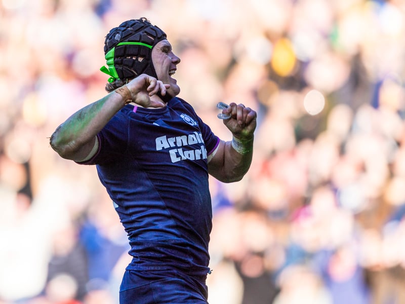 Bagged Scotland's opening try but a penalty concession led to Ireland scoring not long after. Couple of jinking runs - always a danger. 7
