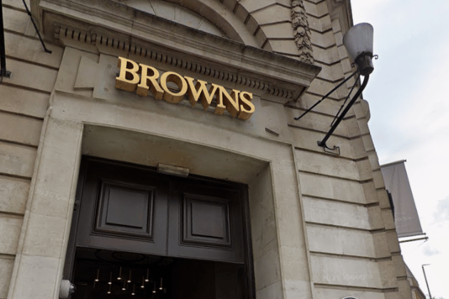 Browns, which is located in The Light is hosting an Easter weekend which will be offering Sunday roasts and live music. Options include ‘Trio of Roasts’, Root Vegetable Nut Roast, Browns Roast Beef, and more.