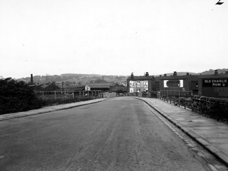 Road and pavements looking north to Amen Corner in September 1949.