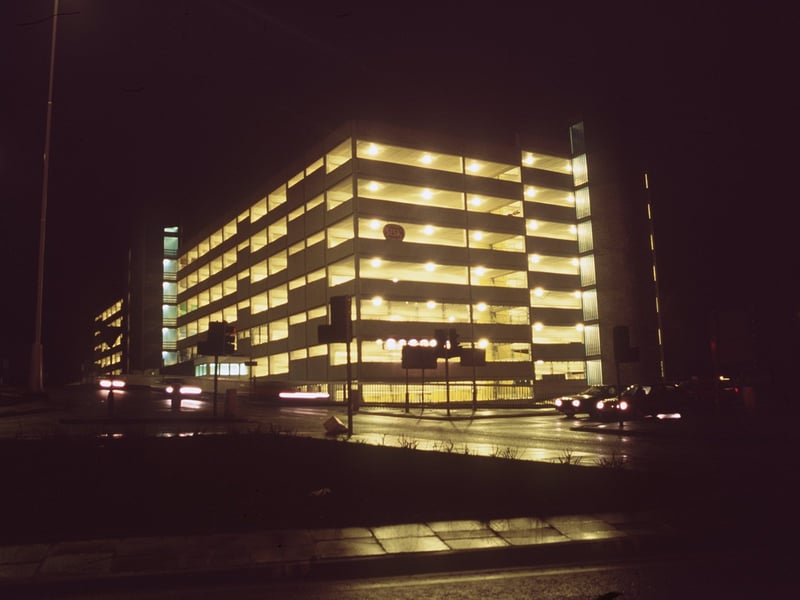 Share tyour memories of Leeds in 1999 with Andrew Hutchinson via email at: andrew.hutchinson@jpress.co.uk or tweet him - @AndyHutchYPN