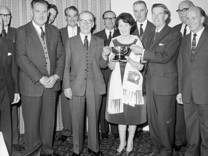 A Merchiston Bowling Club presentation in October 1960.