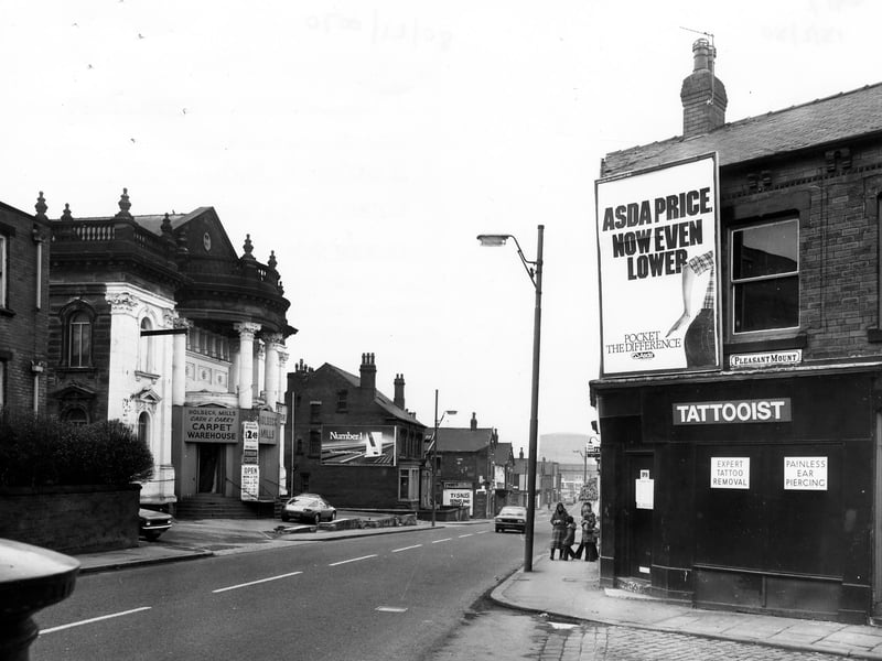 Domestic Street pictured in February 1980 showing the junction with Pleasant Mount on the right. On the left of the picture is Holbeck Mills Cash and Carry Carpet Warehouse, formerly the United Methodist Chapel.
