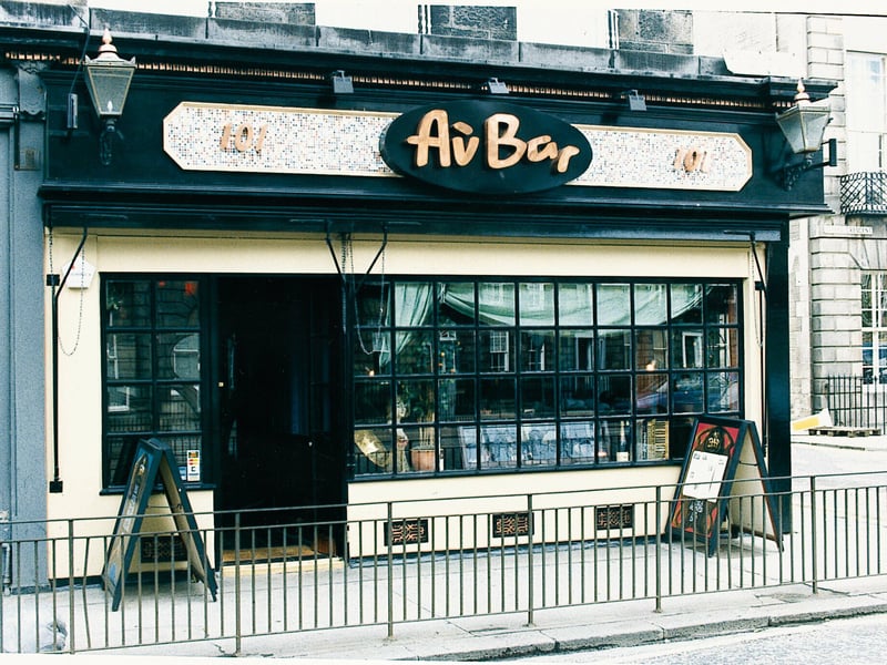 Au Bar, on Shandwick Place, Edinburgh, in 1996