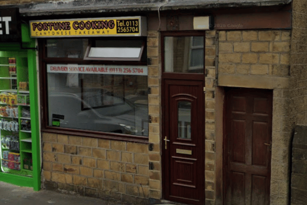 Fortune Cooking provides a wide variety of Chinese dishes with a focus on quick service and generous portions. It’s a staple for many Pudsey residents looking for a convenient and flavourful meal to take home. 🍽️ 44 Chapeltown, Pudsey, Leeds LS28 8BL