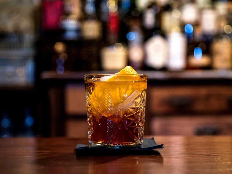 Blind Tyger in Cross Belgrave Street has a 4.7* rating from 181 reviews. A Google reviewer said: “An amazing little hidden cocktail bar. Great atmosphere, lovely drinks and great service. Soak up the quiet vibe and nice music while sipping a Lisbon tart. Worth a visit.”