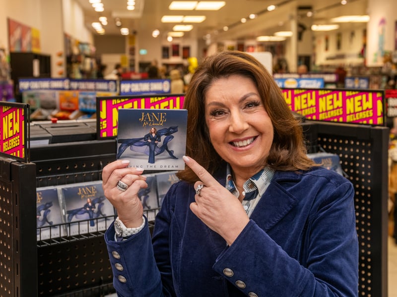 Jane told us she was "shocked" to see the crowds - and is so proud to be from Wakefield