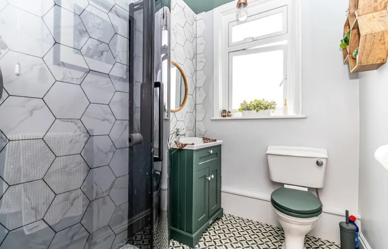 Look inside this Locksway Road home which is on the market for £425,000.