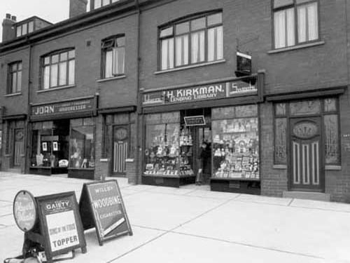 Easterly Road in April 1938. Number 147 was the business premises of H. Kirkman, Tobacconist, Confectioner and Leading Library. Joan's Ladies and Children's Hairdressers can be seen on the left at 145.