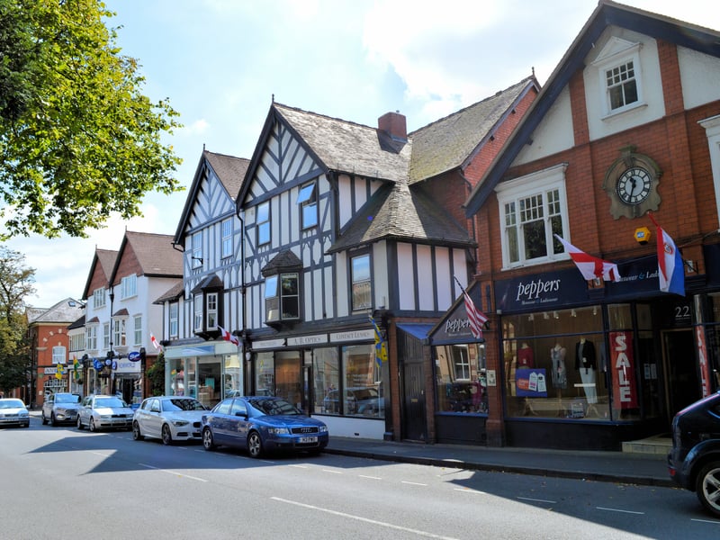 Situated at the foot of the Shropshire Hills, it has earned the nickname “Little Switzerland” due to its breath-taking scenery. It is the perfect place for walkers, nature lovers, and tourists seeking a peaceful getaway. The town itself is a quirky market town with buildings dating back to the 15th century, with local, independent shops