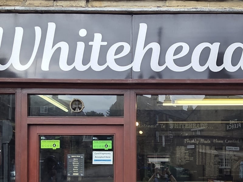 This bustling village staple is a local favourite for a hearty lunch, offering a massive variety of hot and cold sandwiches alongside perfectly baked jacket potatoes. It’s the ultimate go-to for a satisfying, high-quality midday meal 🍴 101 Town St, Farsley, Pudsey LS28 5HX