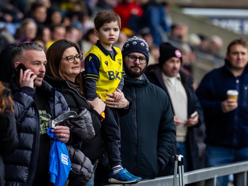 Average away following: 1,452.