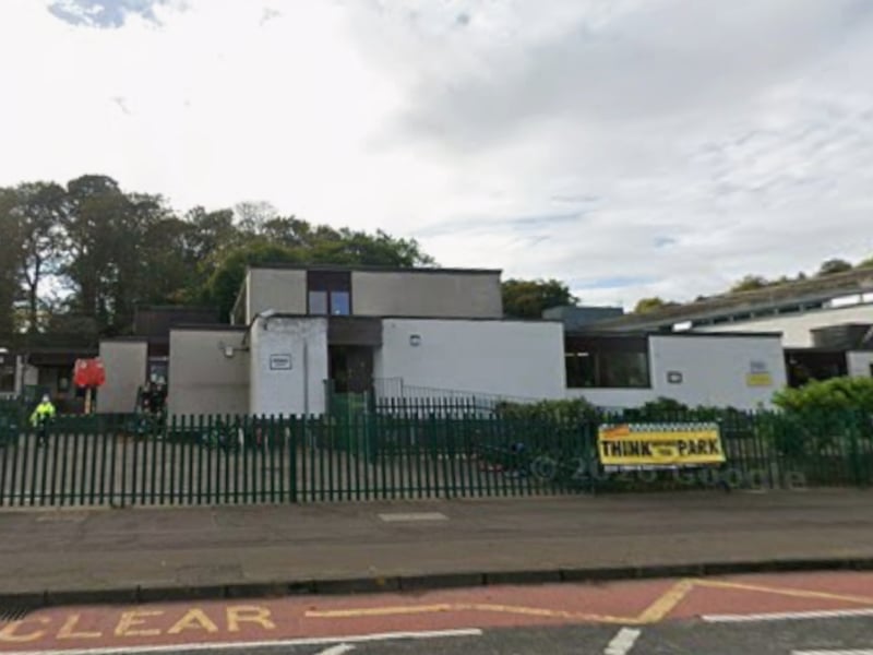 Blackhall Primary School, located in one of Edinburgh's most desirable neighbourhoods, got the full 400/400. The school employs 20 teachers, with an average class size of 24.6.