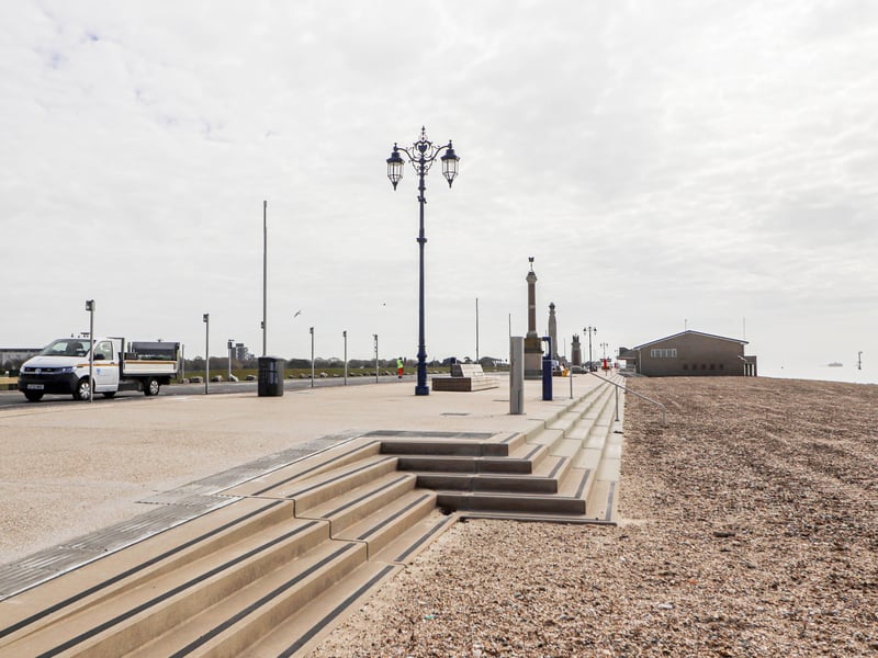 Stepped access down to the beach next to the Hovertravel terminal - which is next to a step-free aceesss