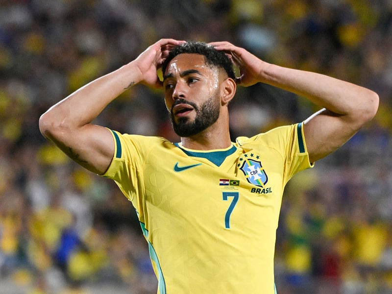 Cunha is still the best option on the left wing with Amad likely to be named on the bench.