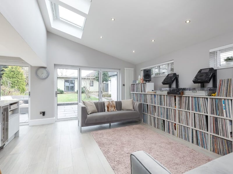 The heart of the home is attractive sitting room with open fire and ornate cornice work, lovely lounge/dining room and kitchen.
