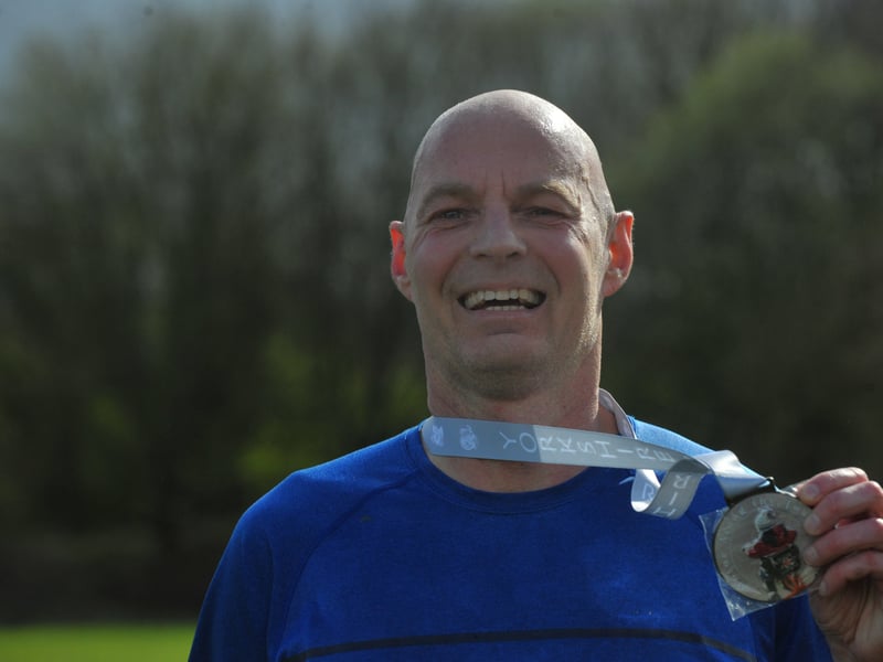 Steve Armstrong winner of the 10 miles race.
