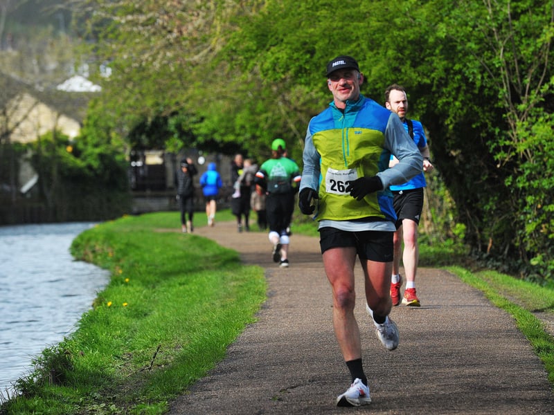 Former Leeds Rhinos and Great Britain forward Jamie Peacock continues on his way in the half marathon.