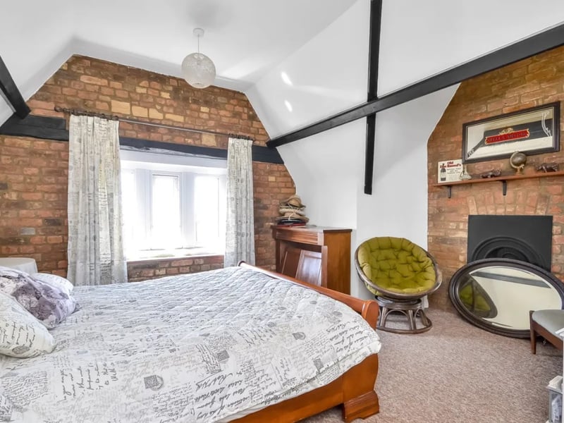 Take a look inside Drayton Manor which is on the market for £750,000. 