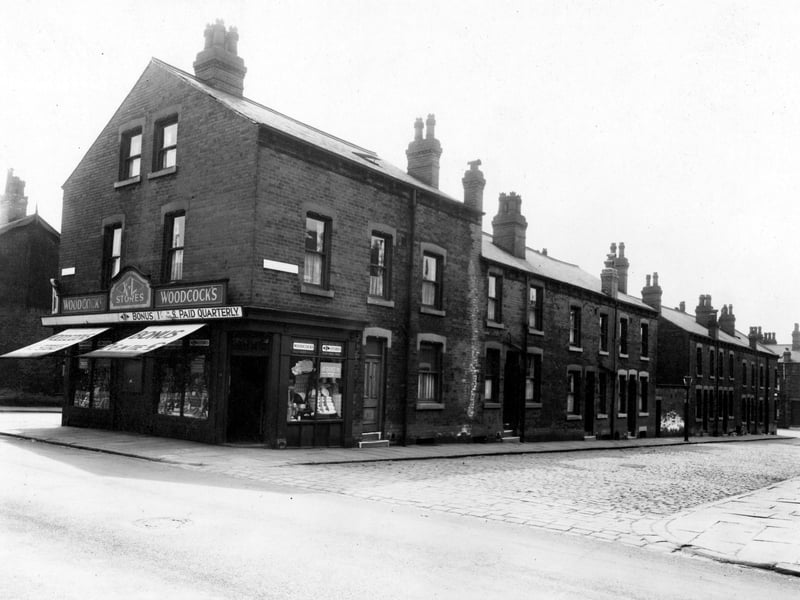 Gledhow Road (foreground) to Bayswater Avenue, a street of red brick-built, back-to-back terraced homes in July 1949.