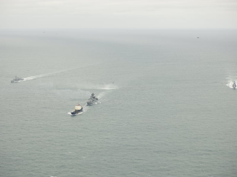 HMS Somerset and HMS St Albans tracks Severomorsk