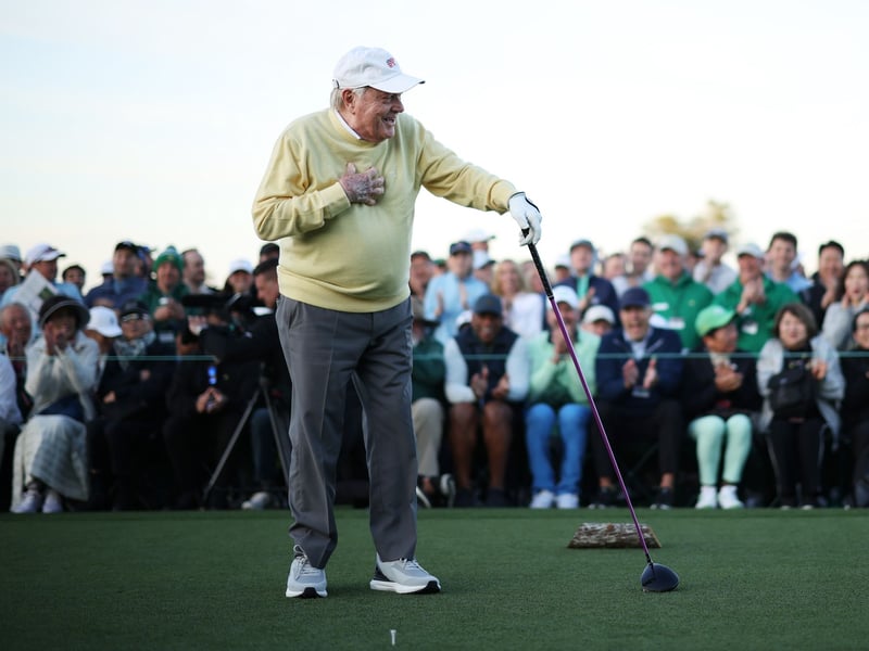 Nicklaus transition from a dominant golfer into a successful entrepreneur to earn himself a $400million reported net worth. Winner of 18 major championships, his huge wealth is added to by his real estate developments, and mammoth endorsements.