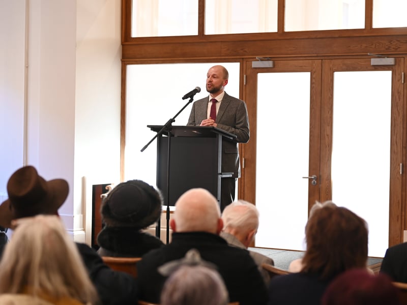 The official presentation took place on Thursday, April 9 in The Harris Reading Room.