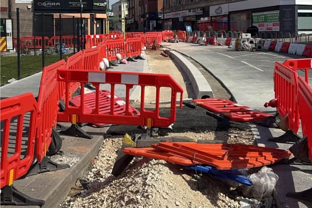 Bike lane on Attercliffe Road will be protected by double red lines banning stopping.