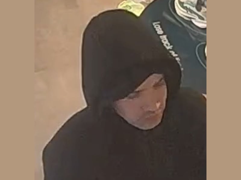 Crime Type: Theft From Shop. 
Area: Leeds City. 
Offence Date 01/04/2026. 
Ref: LD1373. 