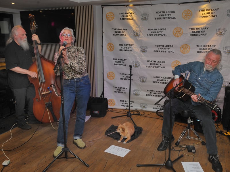 CCeasy band entertains drinkers.