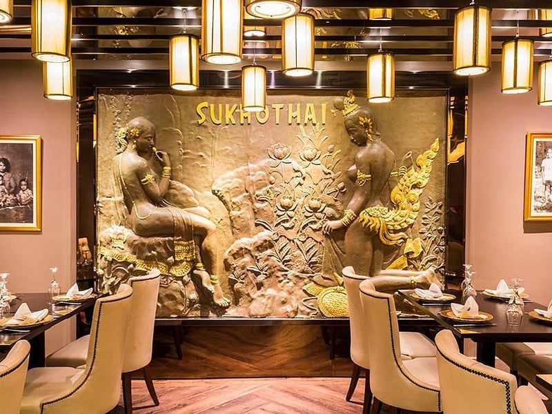 ⭐4.5 from 1,890 reviews.📍 15 South Parade, city centre.
🗣"Sukhothai restaurant never lets you down. Having visited on numerous occasions the service, food and atmosphere is relaxed and friendly. If visiting Leeds for a higher class of Thai restaurant this is the perfect place for you. Well worth a visit."