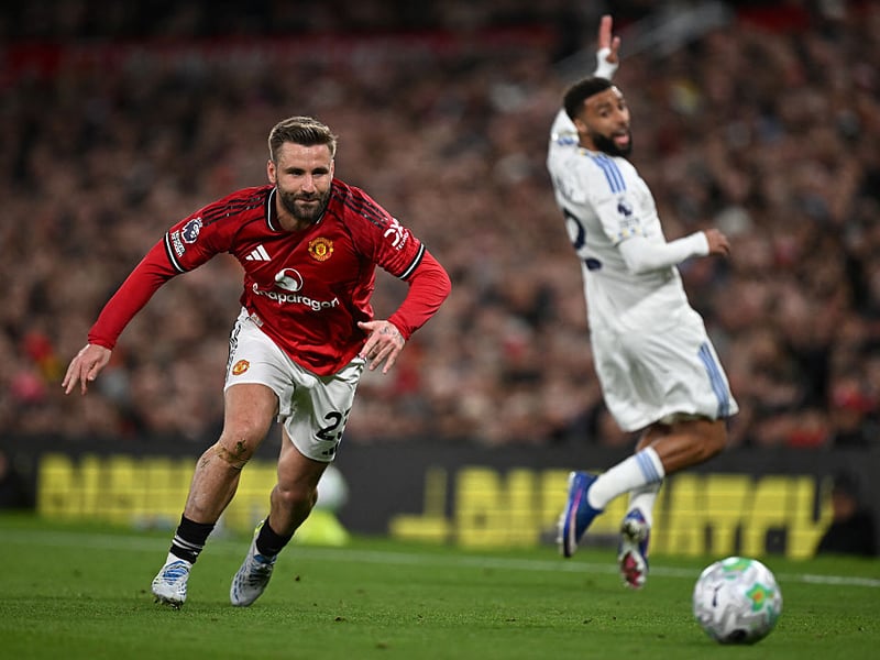 Not as good as he had been in recent weeks. He was isolated on the left wing and had little joy in attack. Booked for a cynical foul.