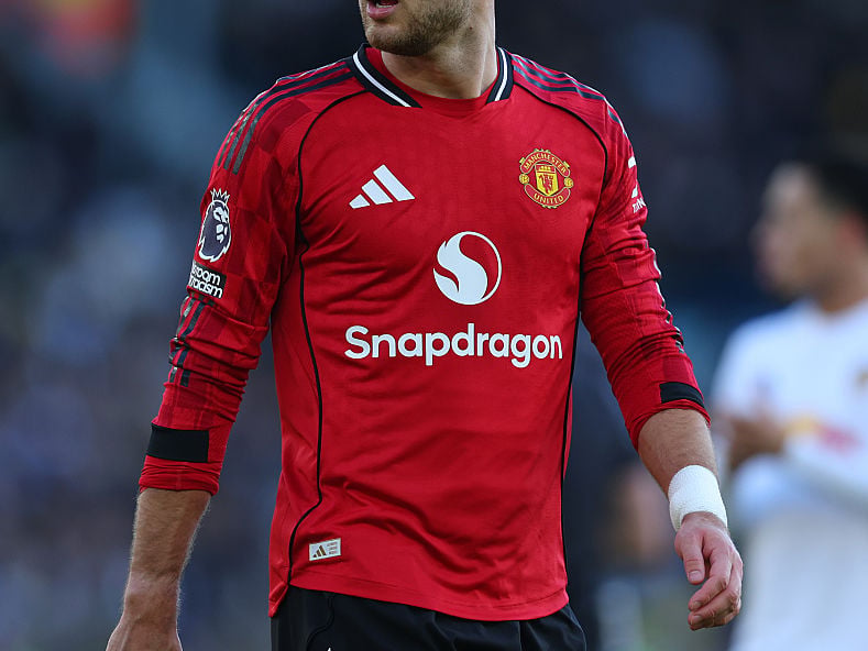 A big improvement at right-back from the bench. He was calm and composed with the ball and got forward well.