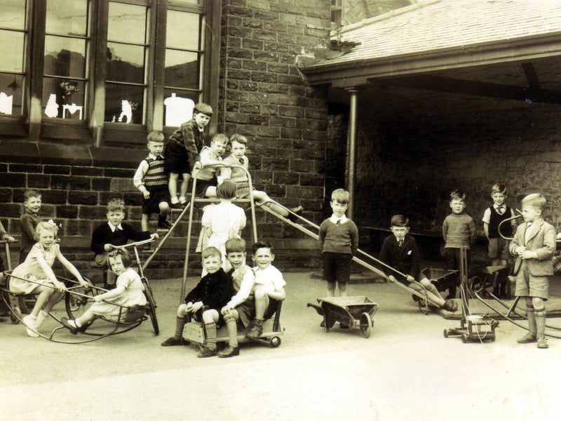 Children at Hillsborough County School, Sheffield, in around 1950
