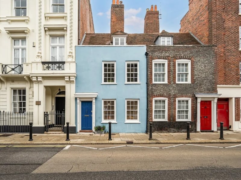 Inside Old Portsmouth's distinctive blue house which has hit the market for £750,000.