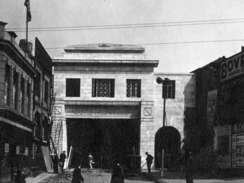 The entrance to Castle Hill Market, Sheffield city centre, pictured sometime between 1920 and 1939