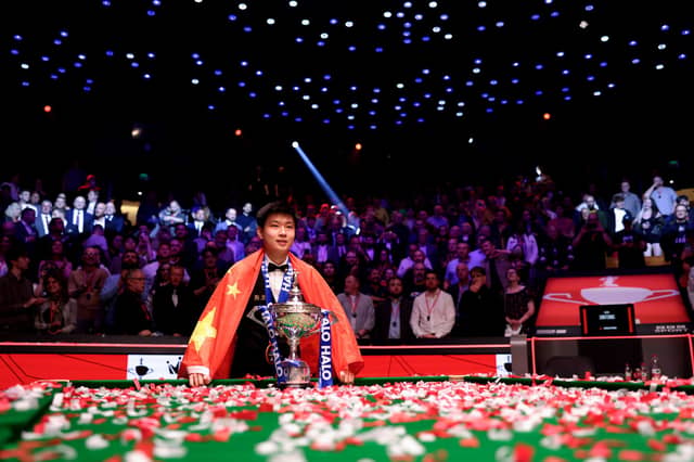 Defending champion Zhao Xintong is the bookmakers favourite to win successive World Championship titles