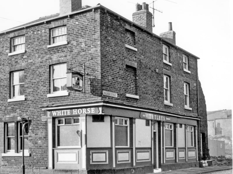 The White Horse pub, on the corner of Malinda Street and Henry Street, Netherthorpe, Sheffield, in December 1971