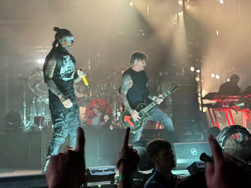 They played four songs from album 'Music for the Jilted Generation' - 'No Good (Start the Dance)', 'Poison', 'Their Law' and 'Voodoo People'.