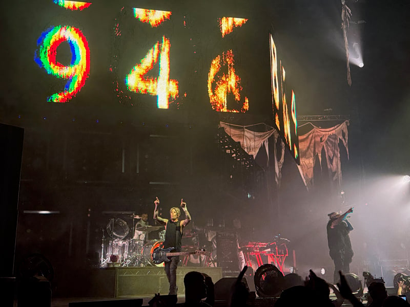 The Prodigy opened with 'Omen' from the album 'All Invaders Must Die'.