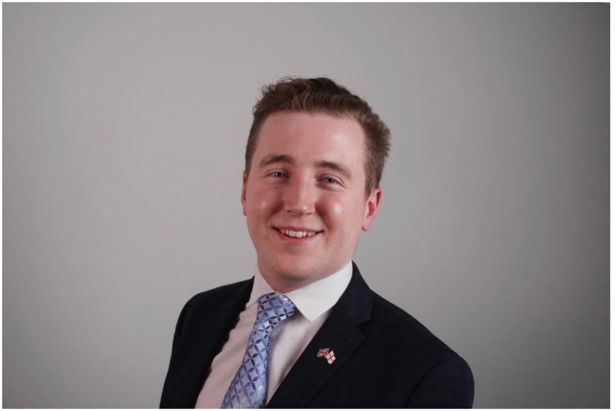 Neuer Stadtrat der Reformpartei in Sheffield entschuldigt sich für die ...