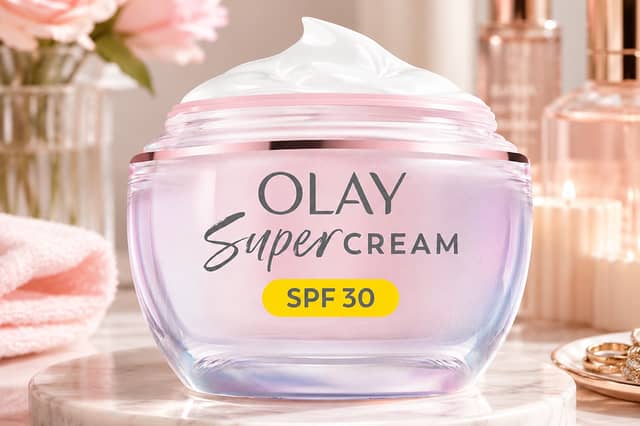 The Olay Super Cream combines SPF30 protection with five skincare benefits in one lightweight moisturiser.