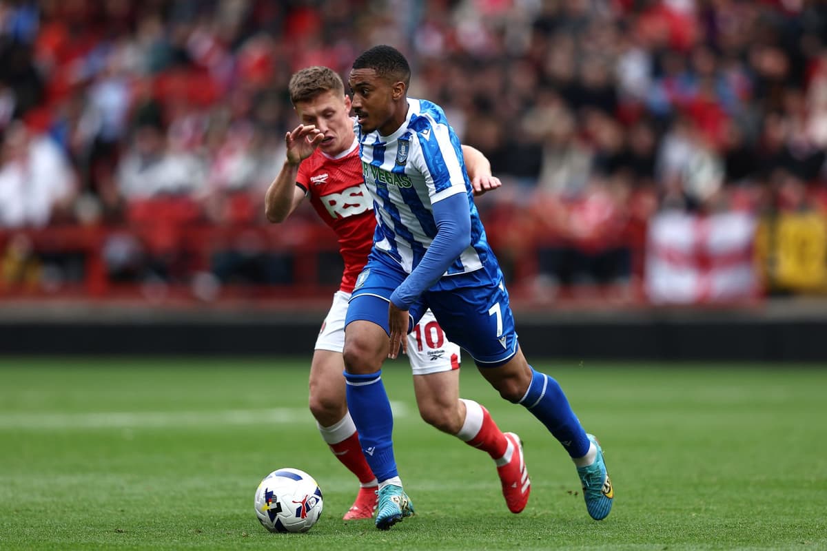 Sheffield Wednesday defender returns to training amid uncertain future