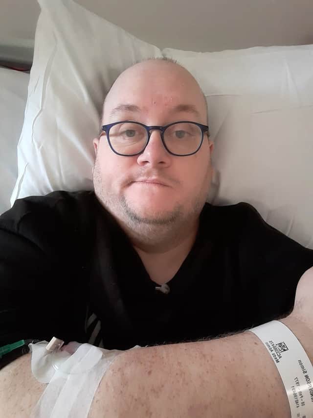 Simon Henderson underwent surgery to remove his gallbladder after doctors discovered tiny gallstones inside it were triggering the condition.