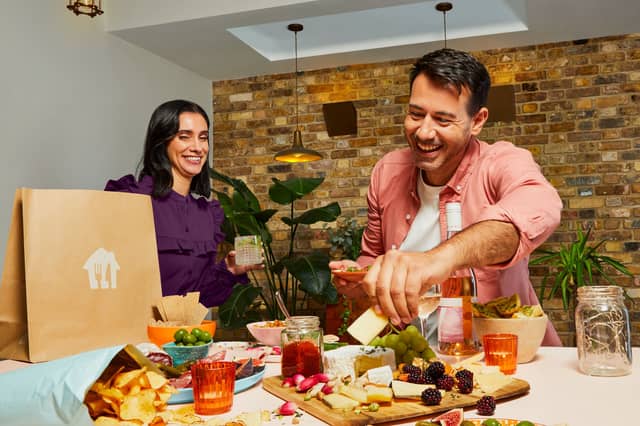 After a long-day at work, it's perfect excuse to treat yourself to a delicious takeaway food order from healthy bits to burgers and more there's plenty on Just Eat